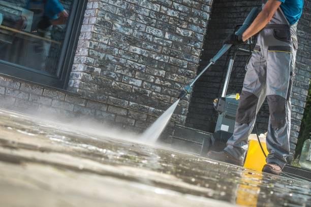 Best Driveway Pressure Washing  in Beeville, TX